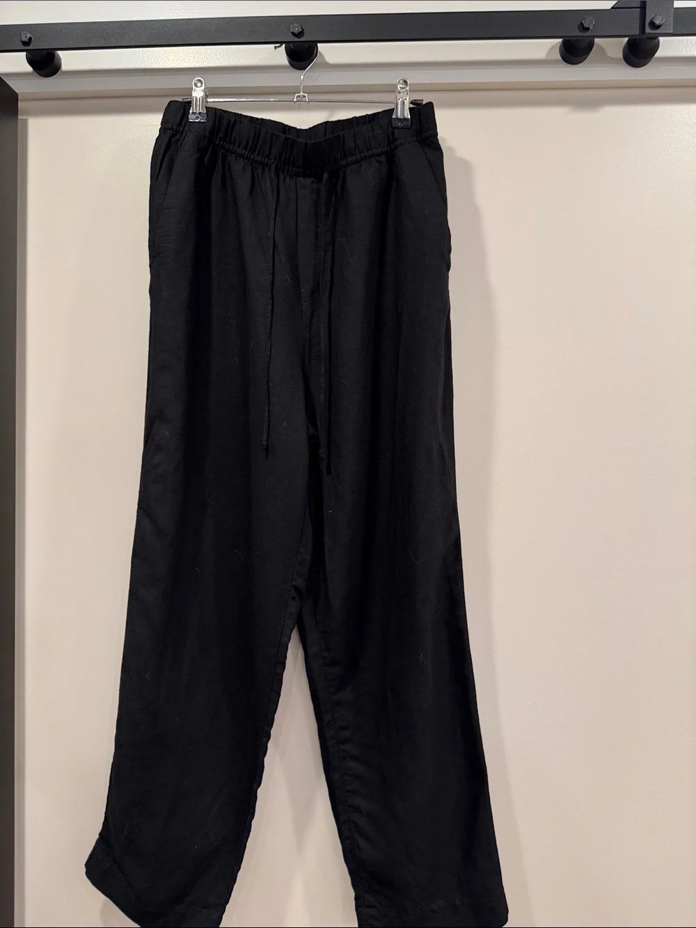 Women’s Black Elastic-Waist Relaxed Pants